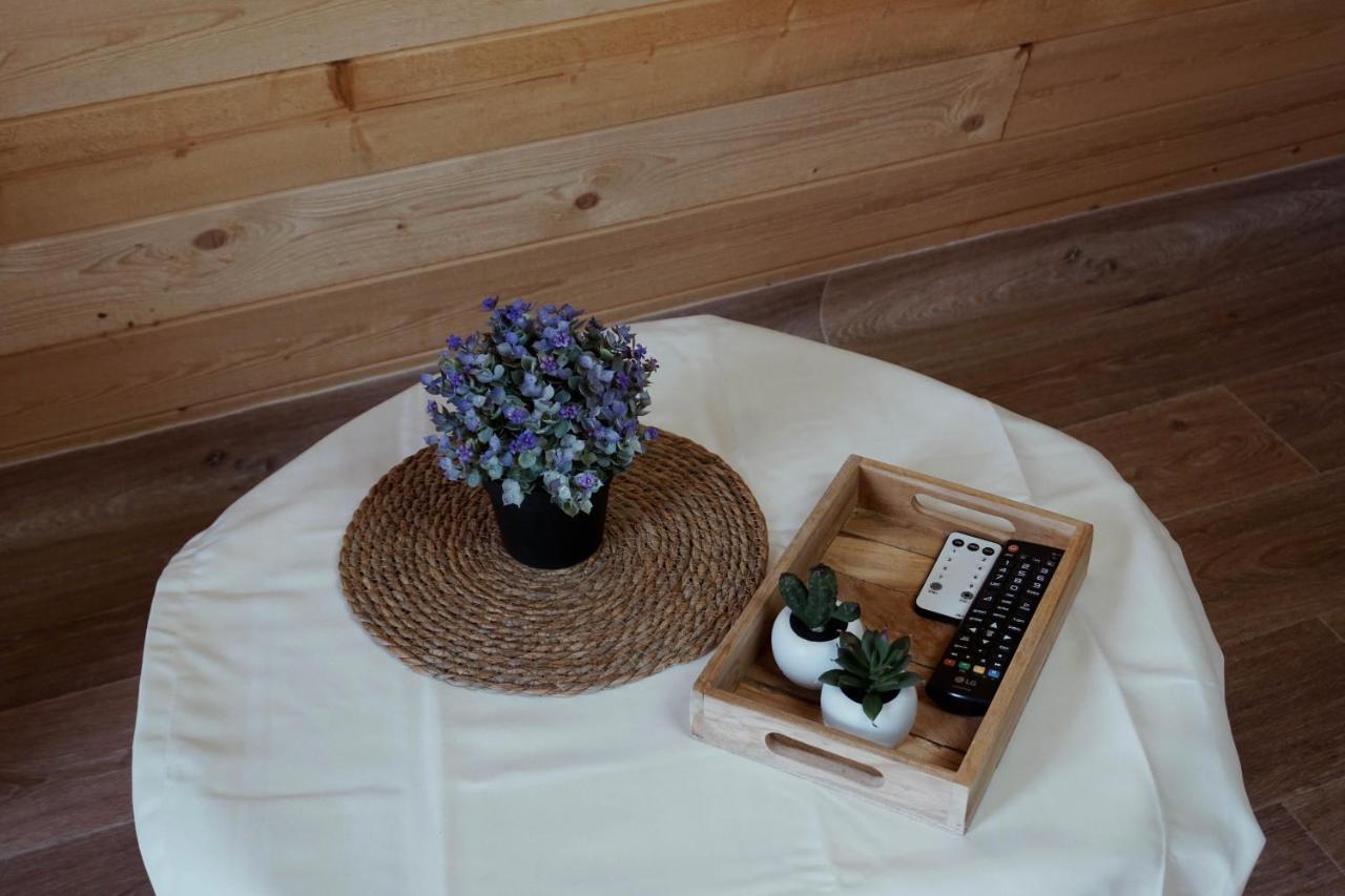 Le Chalet Tipi Avec Jacuzzi Et Jardin Troyes Esterno foto