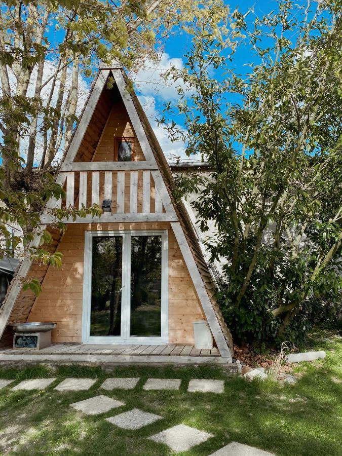 Le Chalet Tipi Avec Jacuzzi Et Jardin Troyes Esterno foto