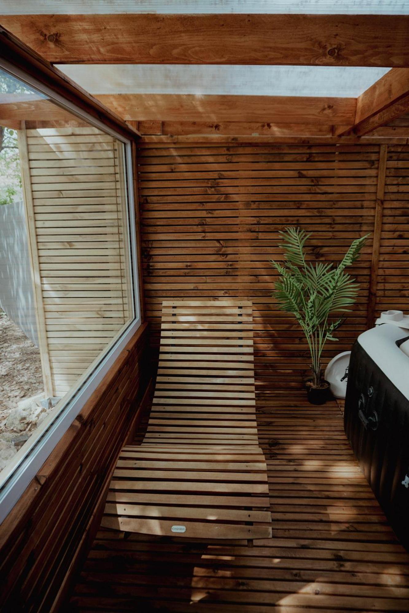 Le Chalet Tipi Avec Jacuzzi Et Jardin Troyes Esterno foto